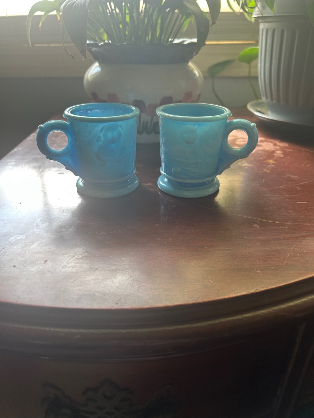 Beautiful rare vintage set of 1930 Akro agate baby blue milk glass design.